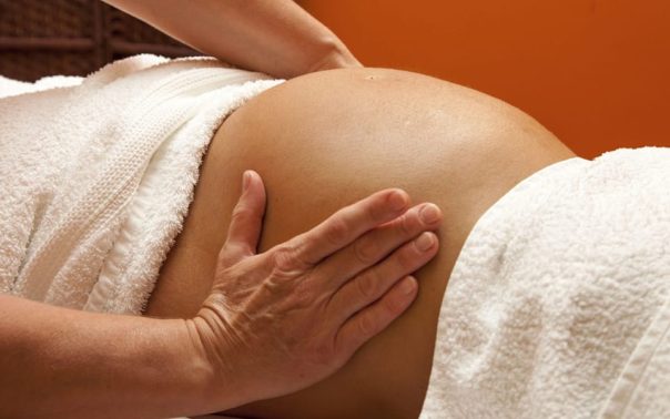 Masaje ayurveda para embarazadas {{brizy_dc_image_alt imageSrc=